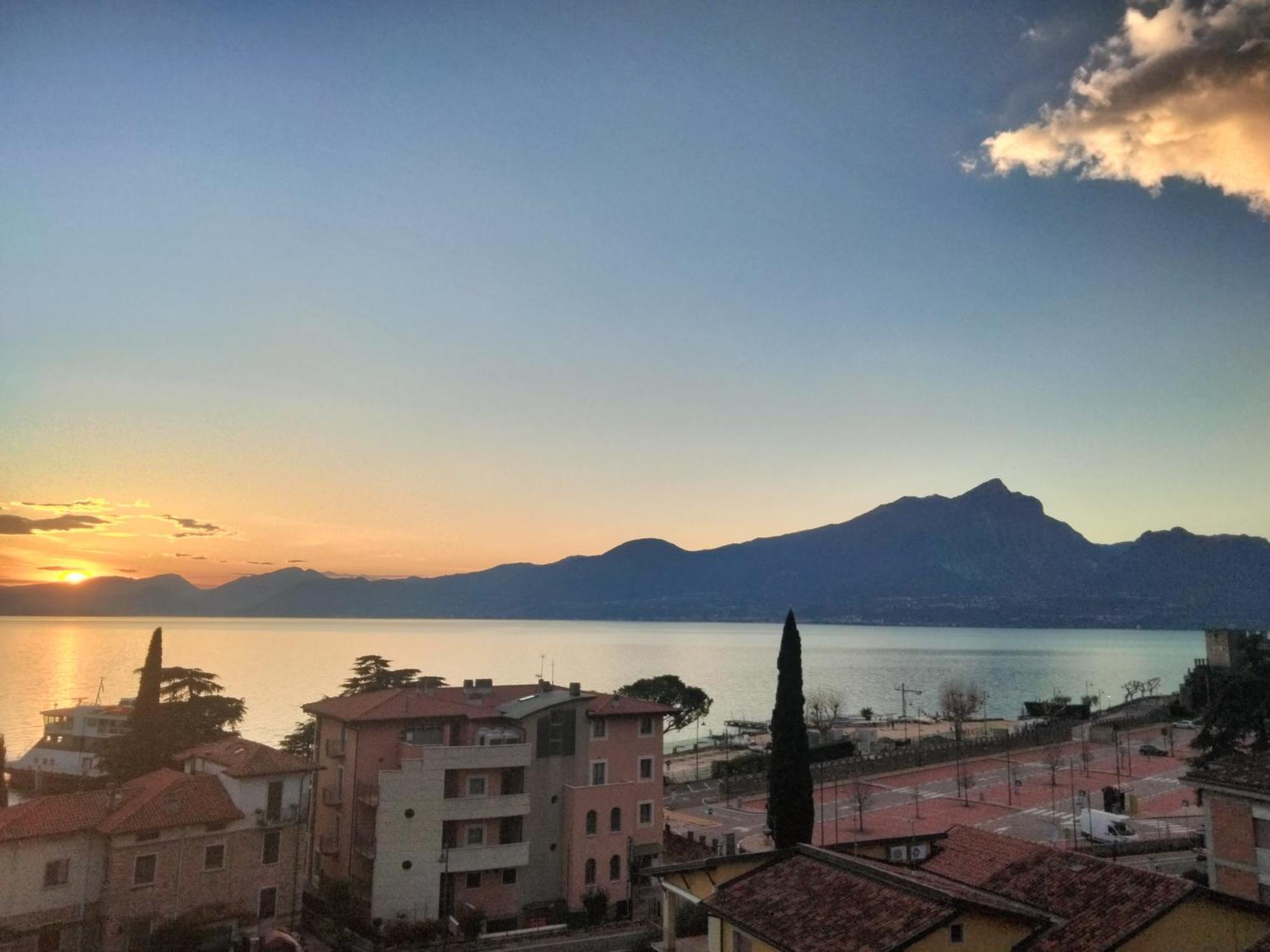 Hotel Ristorante Al Caminetto Worldhotels Crafted Adults Only Торрі-дель-Бенако Екстер'єр фото